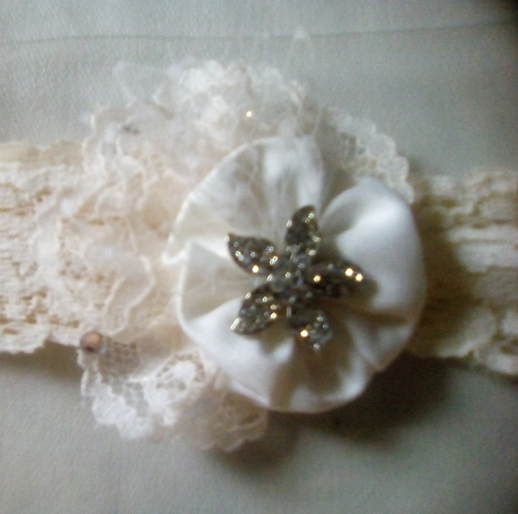 Vintage Ivy Lane Lace Wedding Garter OS - Picture 2 of 5